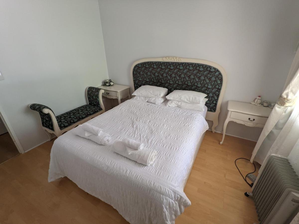 The Cottage On George Street Jarrahdale Room photo